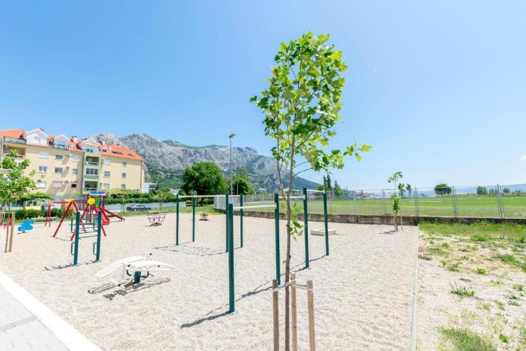 Apartment Pepalo,Omis Free Parking Екстериор снимка