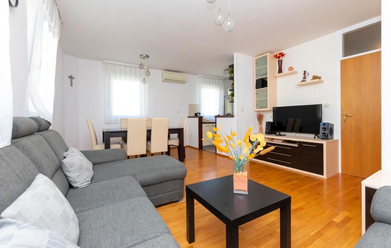 Apartment Pepalo,Omis Free Parking Екстериор снимка