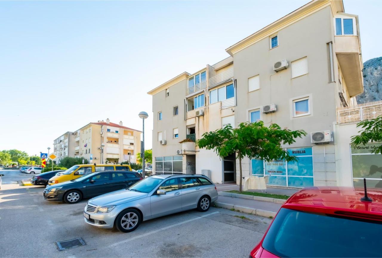 Apartment Pepalo,Omis Free Parking Екстериор снимка