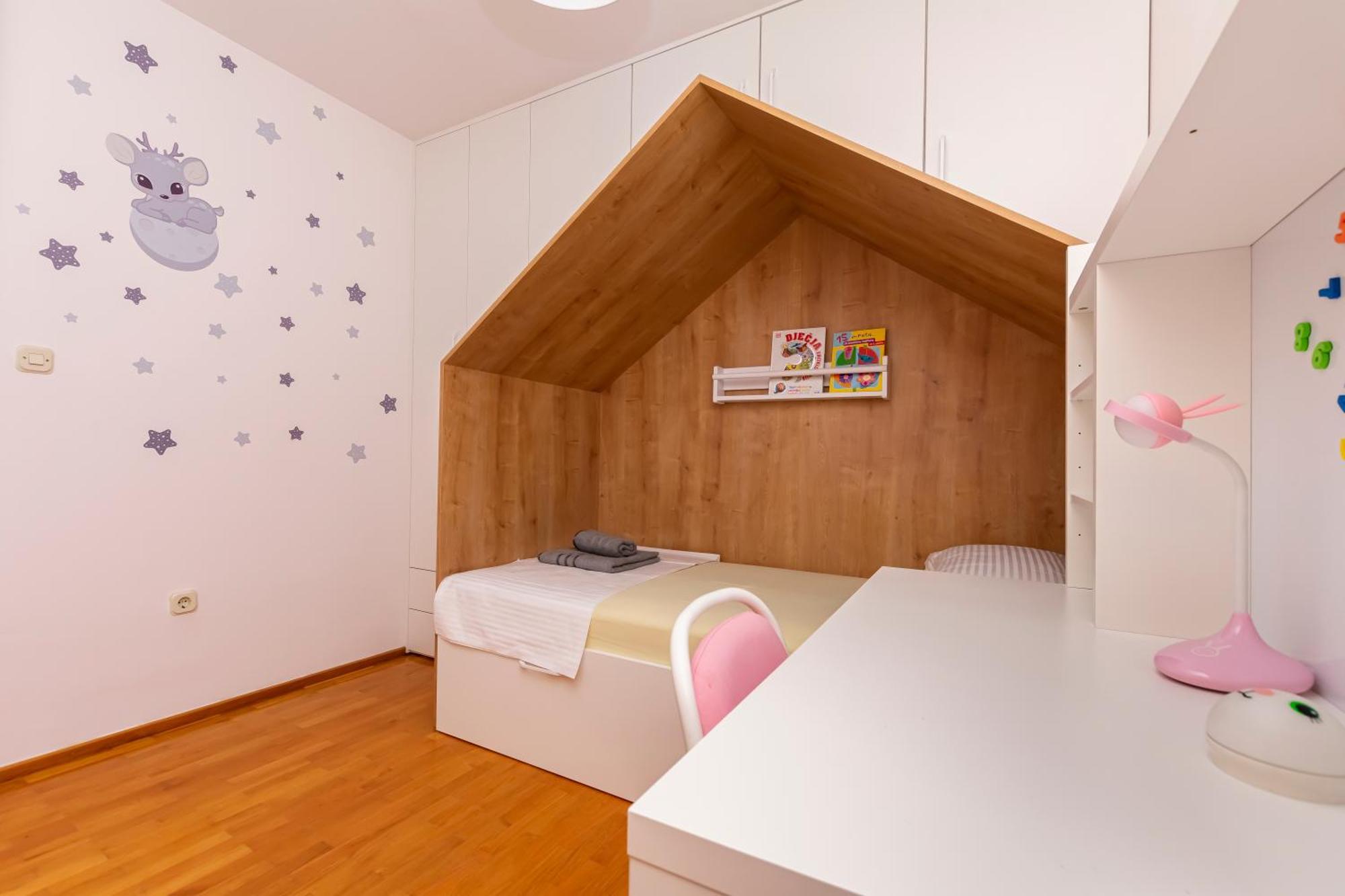 Apartment Pepalo,Omis Free Parking Екстериор снимка